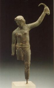 female-gladiator-statue